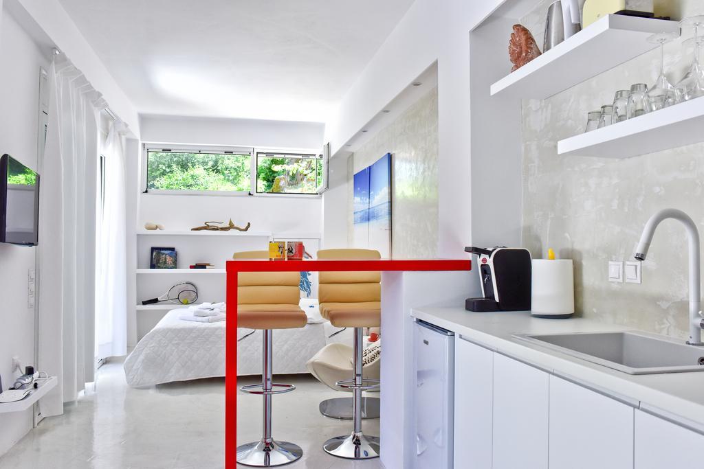 Ágios Matthaíos Mavres Luxury Studio מראה חיצוני תמונה